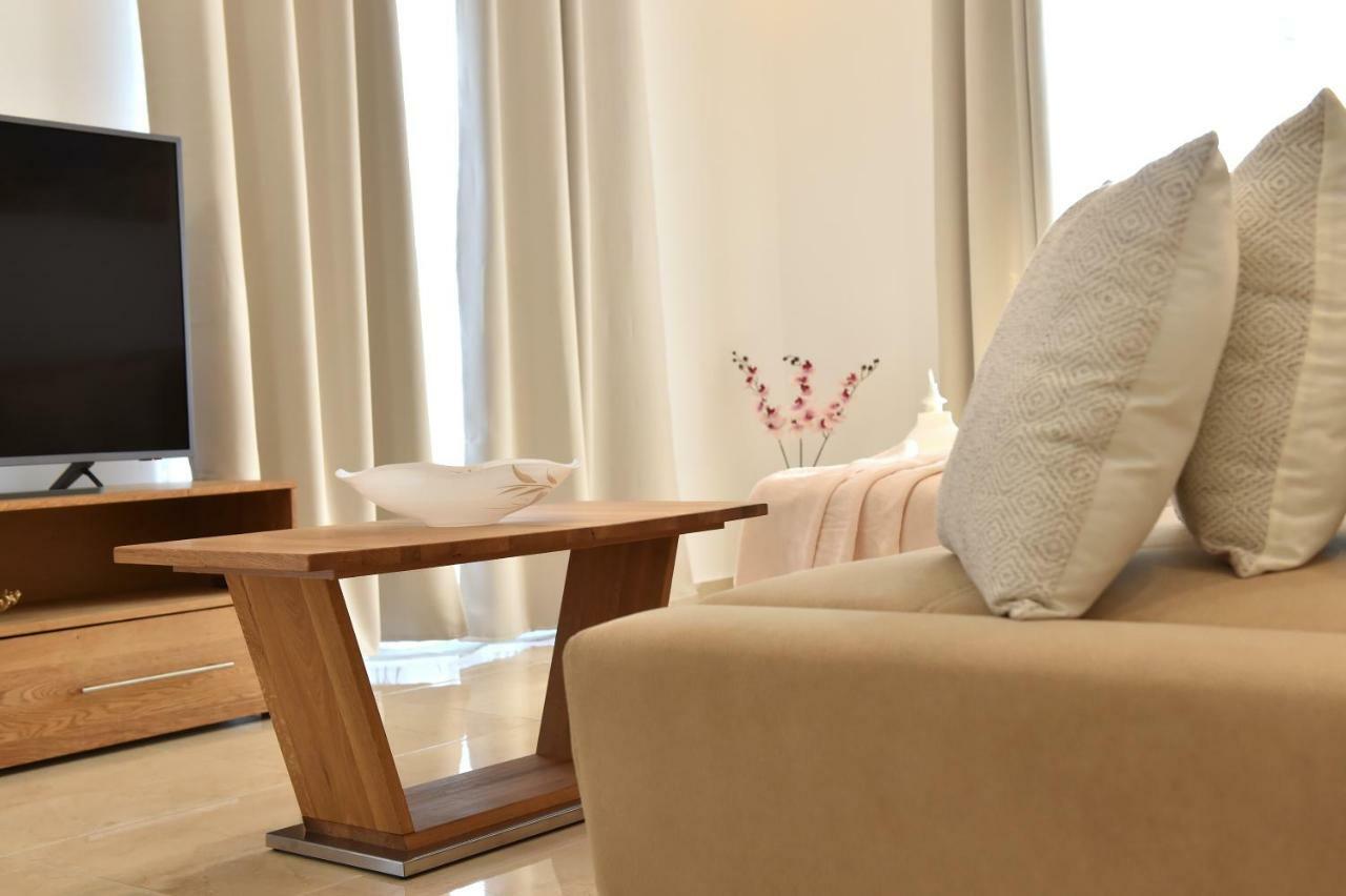 Villa Muskatel -With Heated Pool Brzac 외부 사진